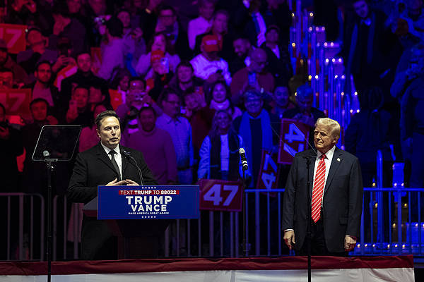 皇冠足球_美国五名前财长联合发文:特朗普政府和马斯克可能违反宪法