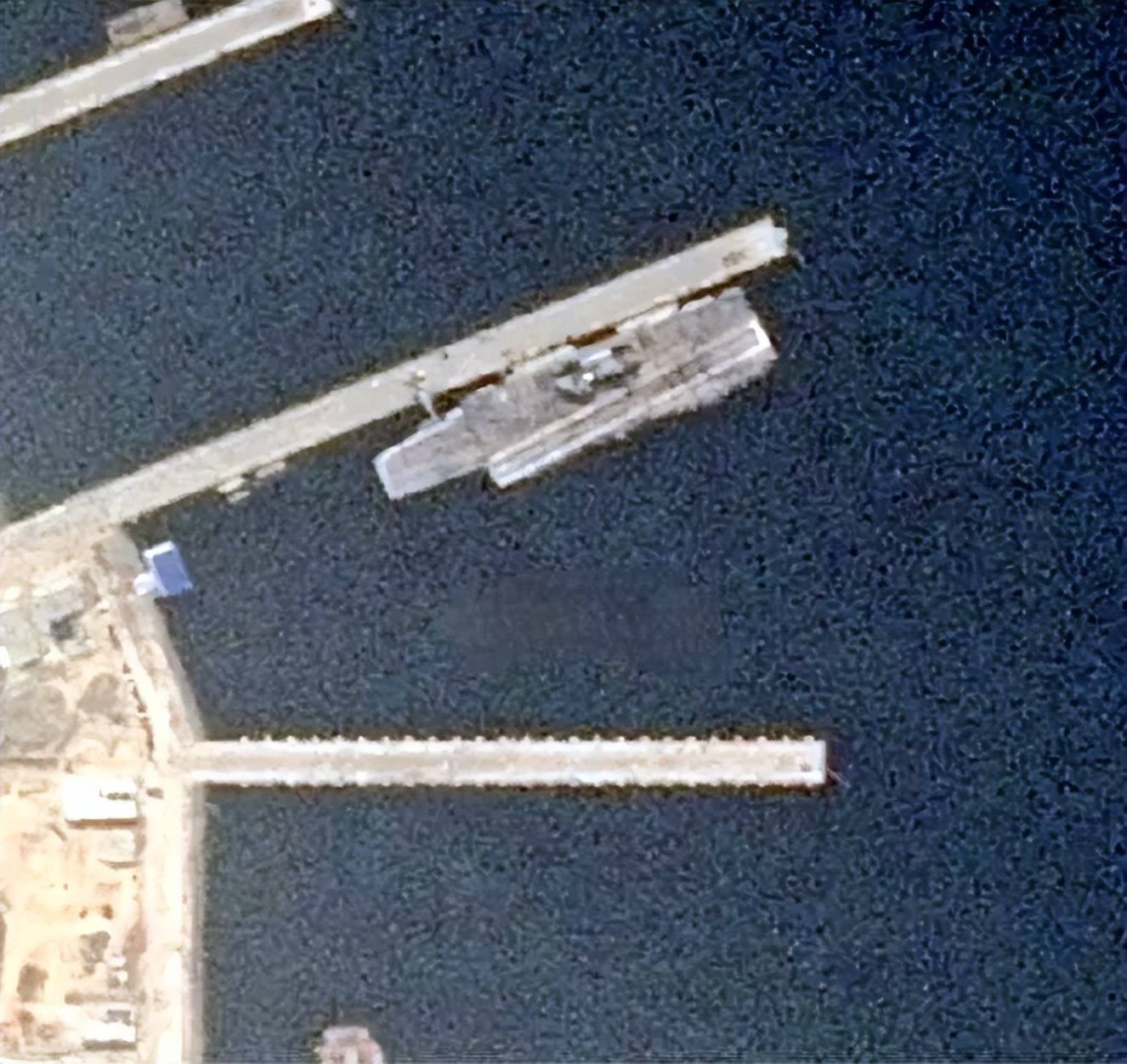 皇冠信用网出租足球_印度航母行踪曝光!180度掉头返航皇冠信用网出租足球,这是在躲巴基斯坦的导弹吗?