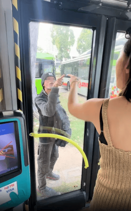 体育皇冠信用网_“中国人不要来新加坡”体育皇冠信用网，两名中国女子在新加坡旅游时遭醉汉骚扰