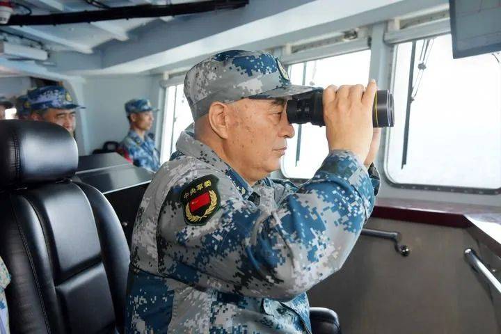 如何代理皇冠信用网_许其亮同志生平照片