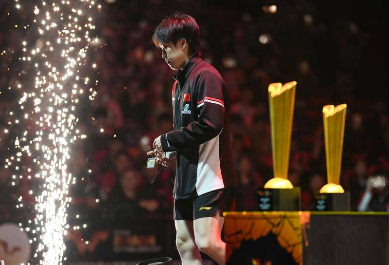 皇冠信用网怎么申请_三冠王皇冠信用网怎么申请！WTT中国大满贯：王楚钦4-0勒布伦夺冠 中国包揽五金