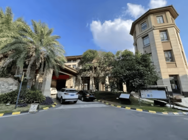 皇冠会员如何申请
_3256平米别墅288万起拍皇冠会员如何申请
,单价不到900元,内景配置曝光,目前0人报名;拍卖商回应:在开发商名下,想通过拍卖吸引更多人参与