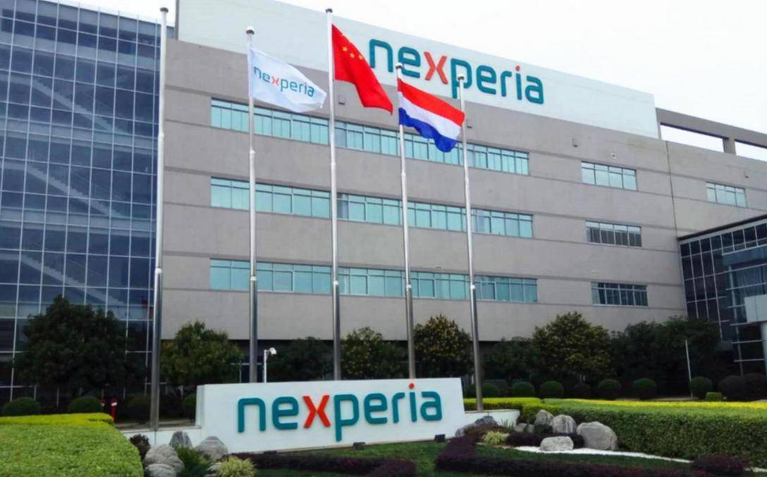 皇冠信用网正网
_荷兰主动把电话打到北京皇冠信用网正网
，不认错也不归还中企管理权，中方寸步不让：必须拿出个交代