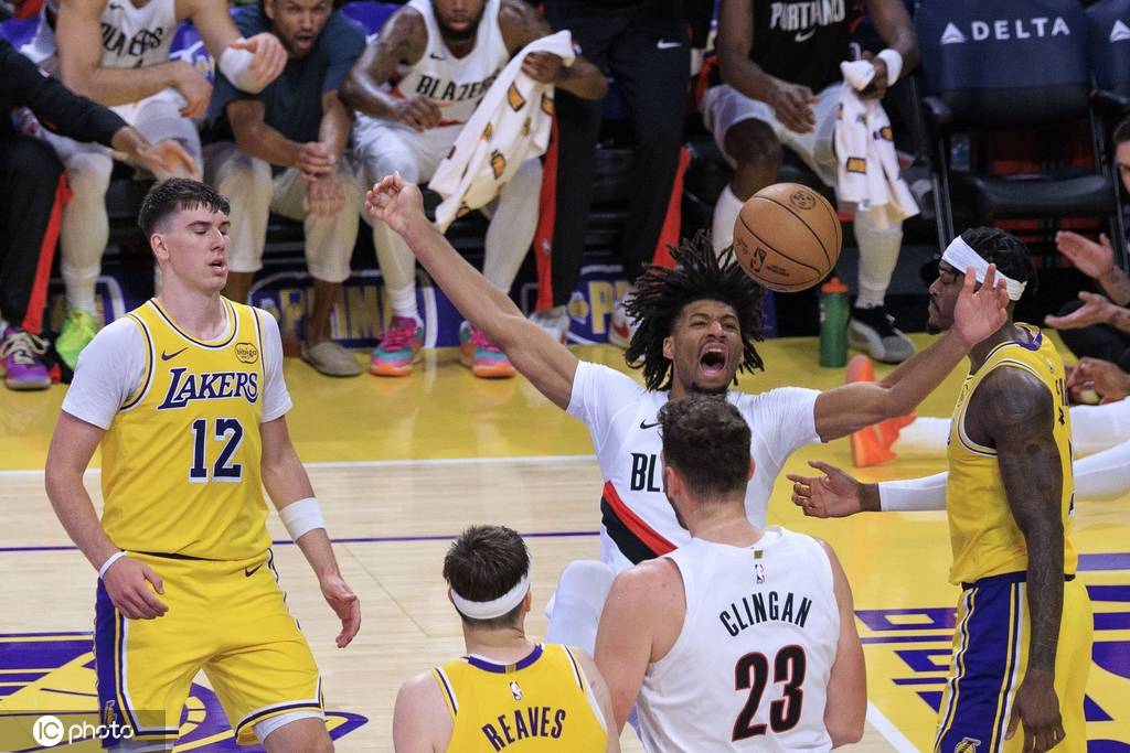 皇冠信用盘哪里申请
_杨瀚森1分1板里夫斯41分 开拓者3人20+击败湖人