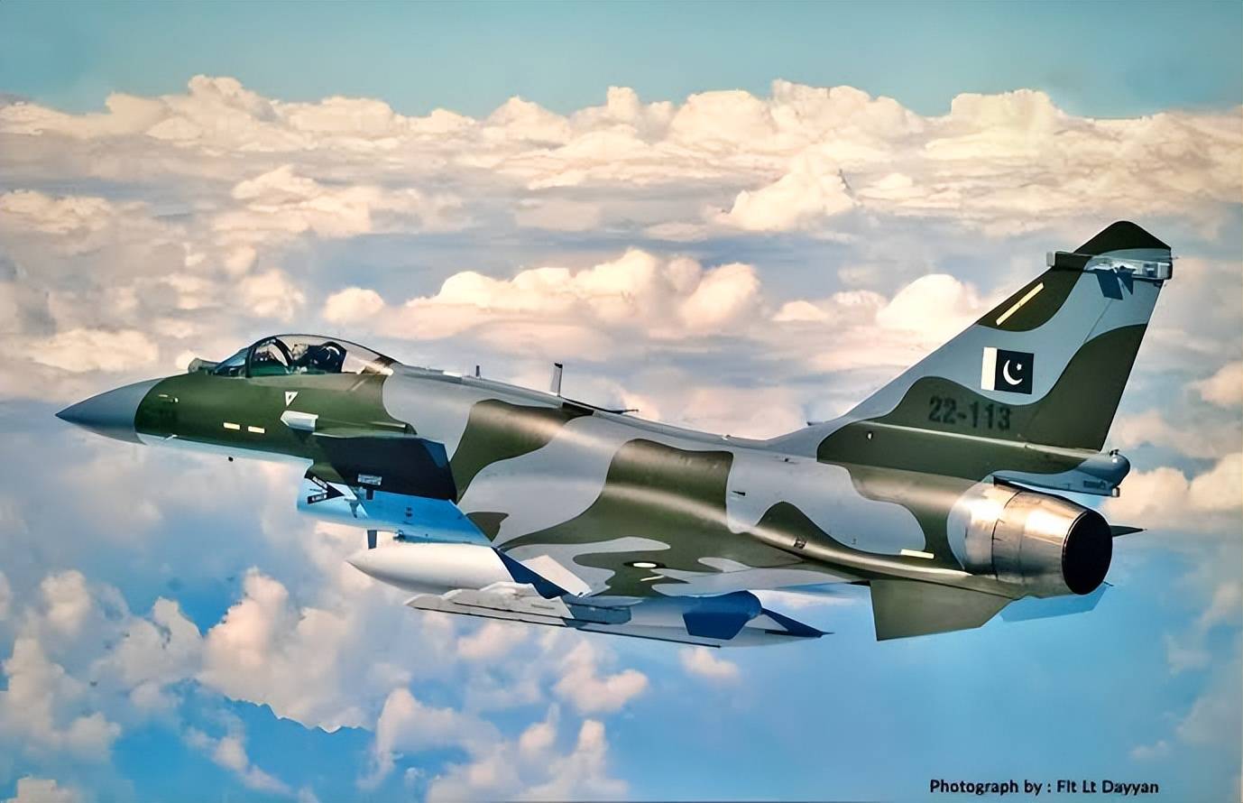 皇冠信用账号怎么开
_被打惨后皇冠信用账号怎么开
,伊朗空军飞行员对苏-57感到失望:本来要买150架歼-10