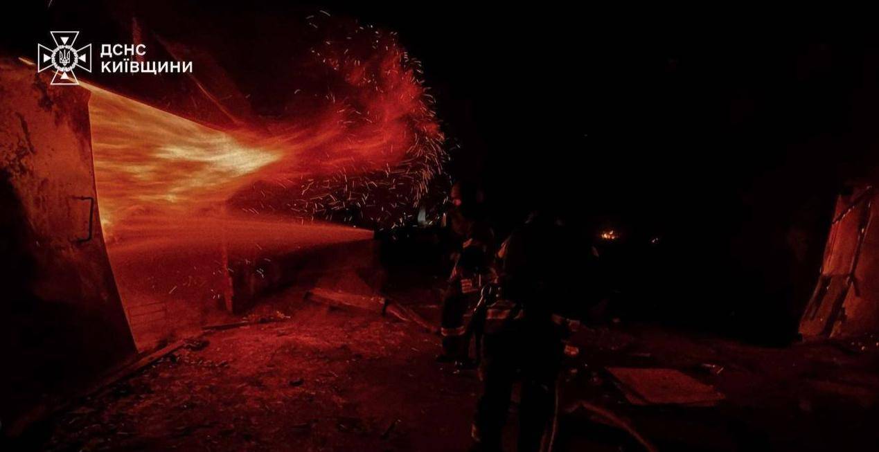 RB莱比锡足球
_发现大鱼了!炸烂乌克兰全境RB莱比锡足球
,苏57突防,“全球禁用”导弹又开火