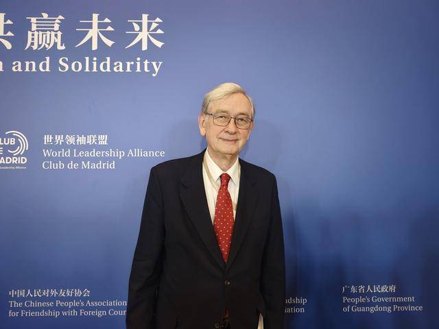 英格兰联赛
_斯洛文尼亚前总统图尔克：对日本侵犯一个中国原则的做法必须保持警惕