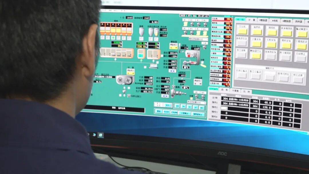 hga035会员注册
_一夜之间hga035会员注册
，铺完8000吨沥青！北京这段路让全网惊叹，获外交部点赞