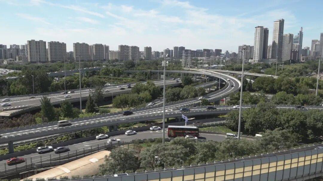 hga035会员注册
_一夜之间hga035会员注册
，铺完8000吨沥青！北京这段路让全网惊叹，获外交部点赞