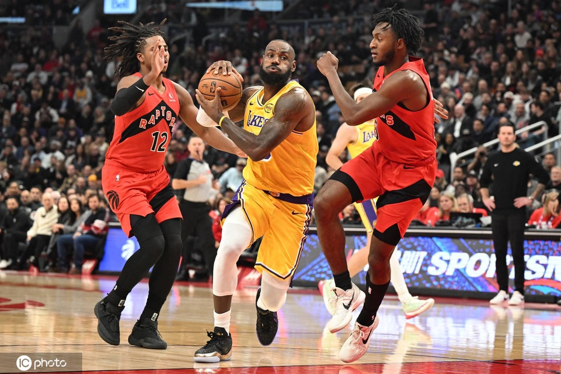 皇冠信用网注册开通_詹姆斯今天缺战凯尔特人 若再缺席一场本季无法评奖