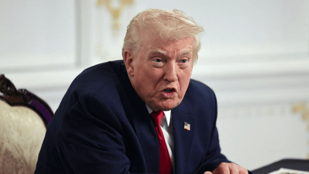 皇冠体育官网_中国突破纪录！特朗普坐不住了皇冠体育官网，打算另起炉灶，榜上必须得有中国