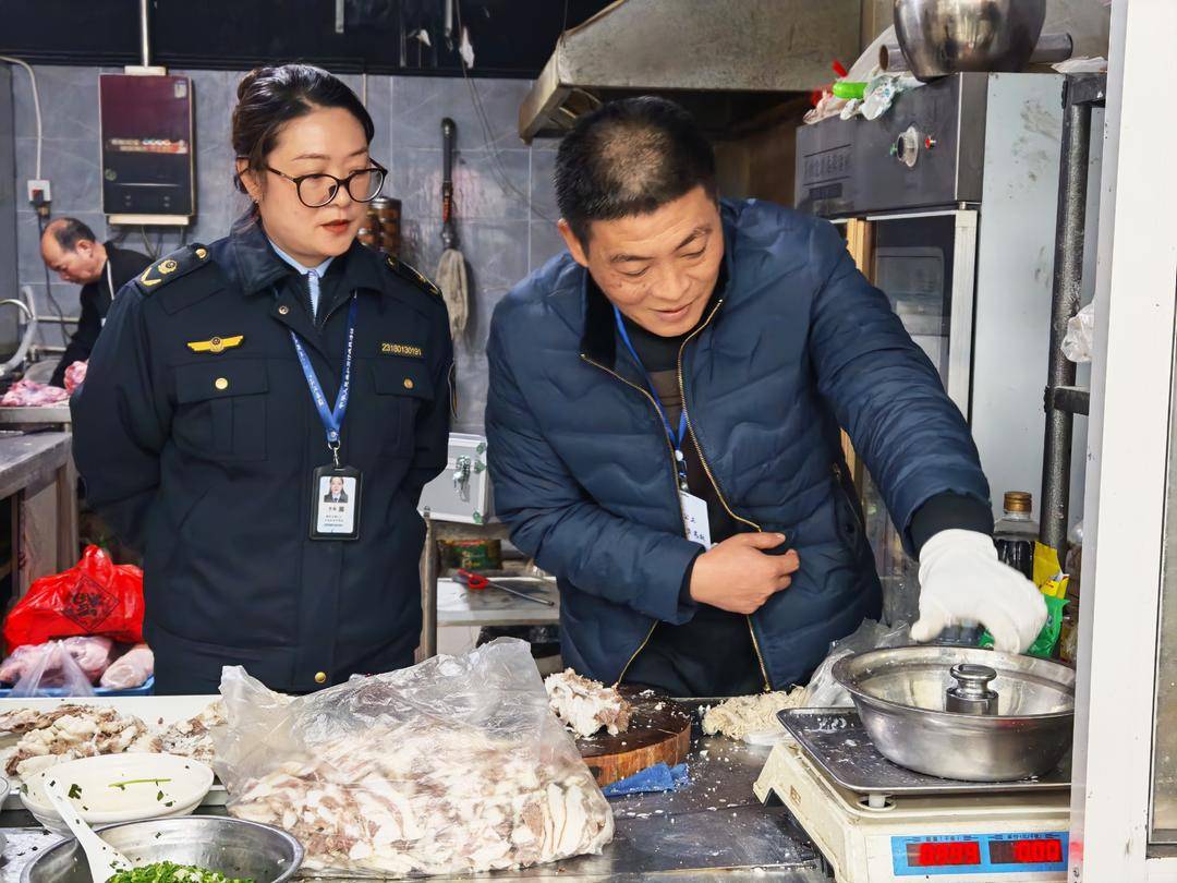 怎么申请皇冠信用网代理_冬至将至 四川资阳一家羊肉汤店的“作弊秤”被查扣