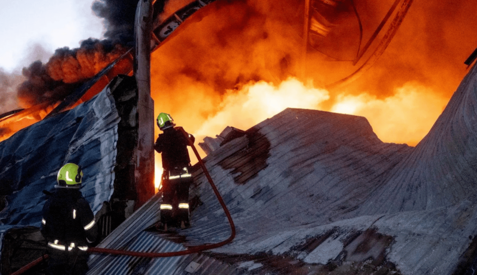 皇冠信用网代理出租_又一起汽车爆炸致3死!俄加大打击敖德萨皇冠信用网代理出租,威胁乌出海通道,国际小麦期货价格大涨