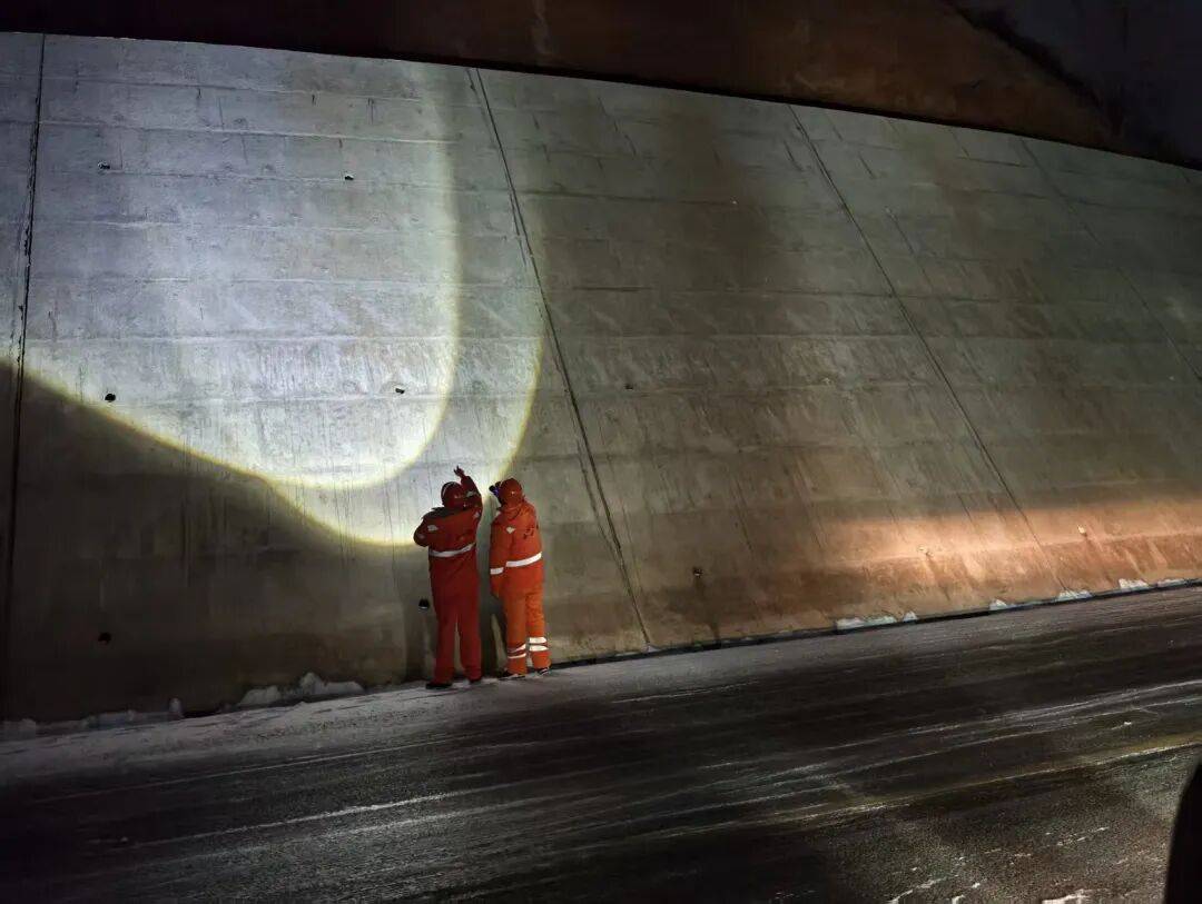 皇冠信用在线注册_甘肃定西陇西县发生3.9级地震 定西公路事业发展中心迅速开展震后排查保畅通