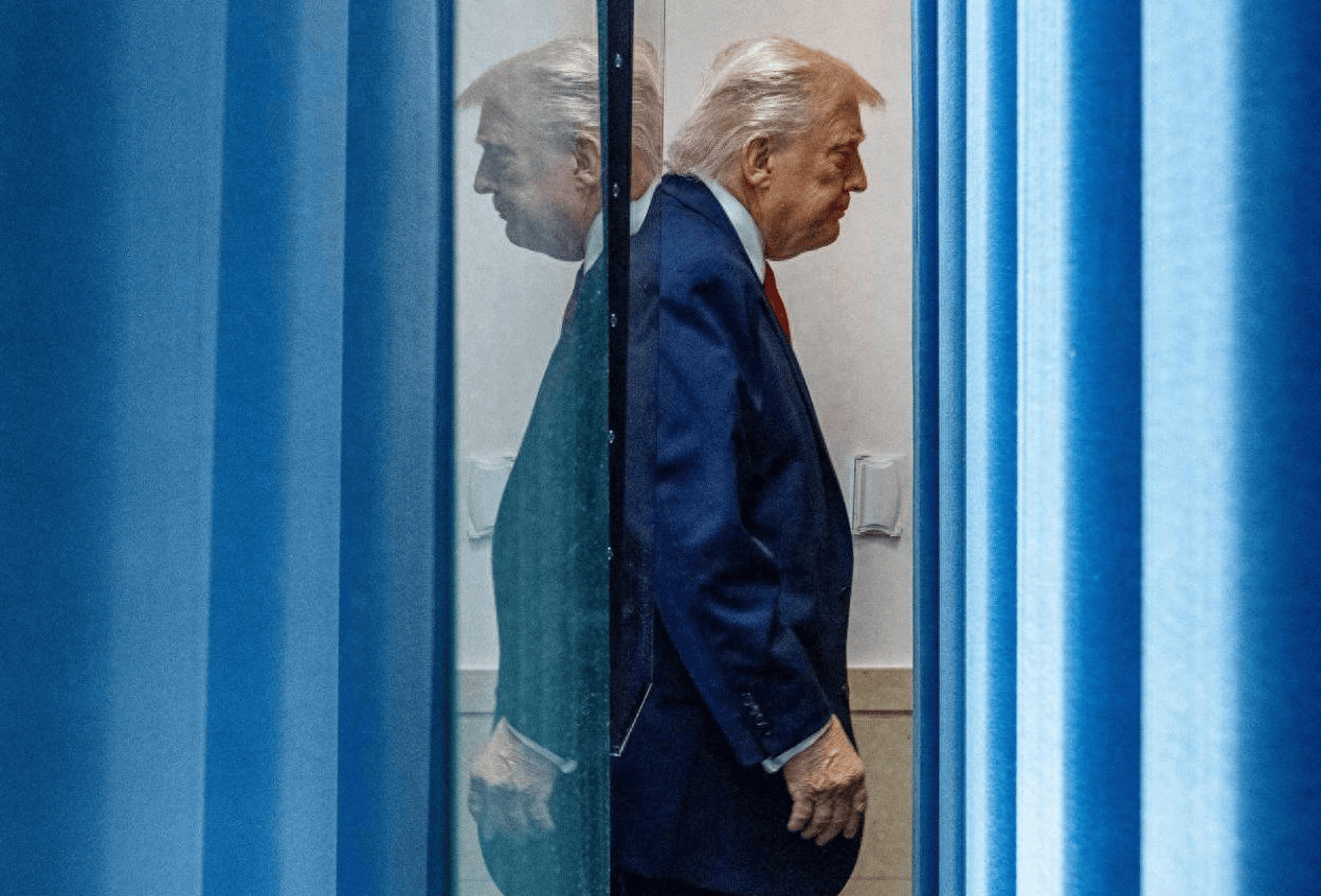 介绍个信用盘网址_特朗普走下专机就懵了介绍个信用盘网址,现场竟无一人迎接,独自走完空荡荡红毯