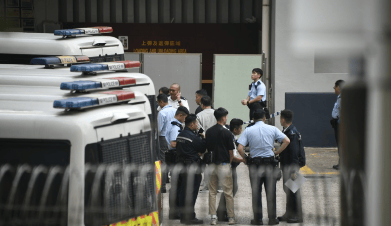 信用盘皇冠申请注册_23岁香港女警在警署内身亡信用盘皇冠申请注册，警方初步怀疑系用配枪自杀，目前正展开调查